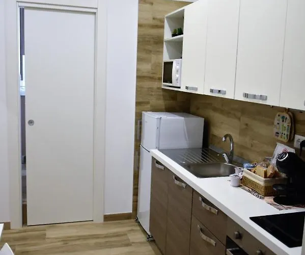 Alex Nyaraló Taranto